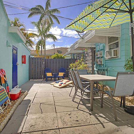 Steps To Beach & Downtown! Cozy Beach Bungalow #1 レイク・ワース エクステリア 写真